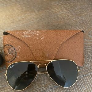 Woman’s Authentic Ray Ban  Aviator glasses